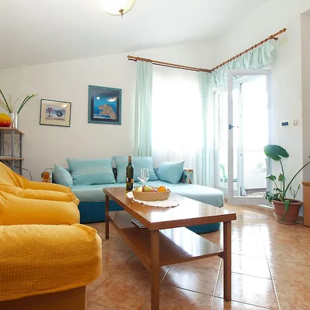 Emina 2317 Apartmán Premantura