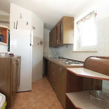 Emina 2317 Apartmán Premantura