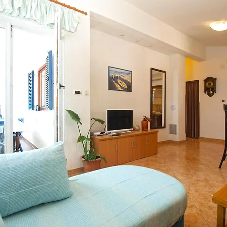 Emina 2317 Apartmán Premantura