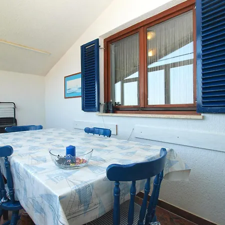 Emina 2317 Apartmán
