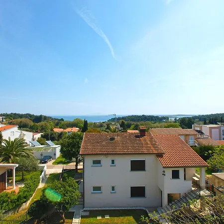 Apartmán Emina 2317 *