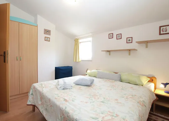Emina 2317 Premantura